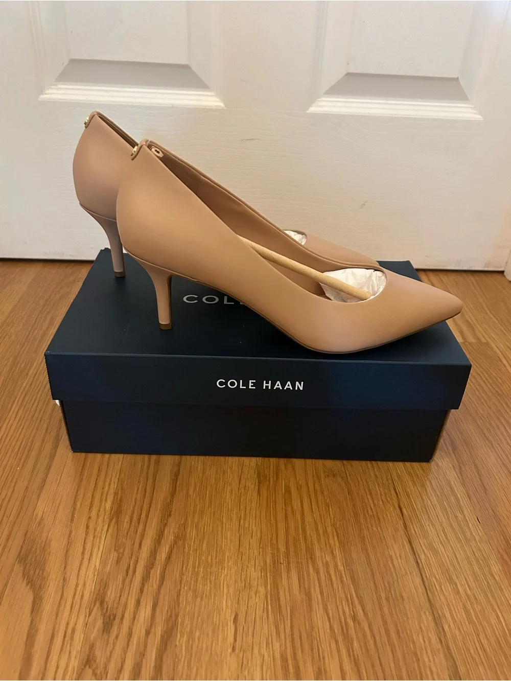 NWOT Cole Haan Beige Pointed-Toe Mid Heel Pumps